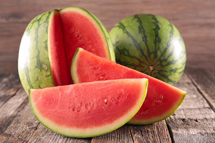 تعبیر خواب هندوانه 🍉 (کامل و رایگان | از نظر معبران و موضوعات مختلف) تعبیر خواب هندوانه 🍉 (کامل و رایگان | از نظر معبران و موضوعات مختلف)