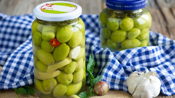 آب زیتون را چگونه درست کنیم؟ آب زیتون را چگونه درست کنیم؟