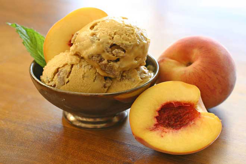آشنایی با دستور تهیه دسر بستنی با هلو خوش طعم و عالی (مرحله به مرحله) آشنایی با دستور تهیه دسر بستنی با هلو خوش طعم و عالی (مرحله به مرحله)
