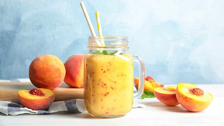 اسموتی گلابی و هلو؛ ترکیبی بی‌نظیر برای روزهای گرم