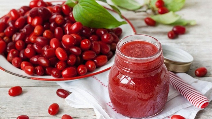 با تهیه مربای زغال اخته طعم تابستان را در خانه زنده کنید