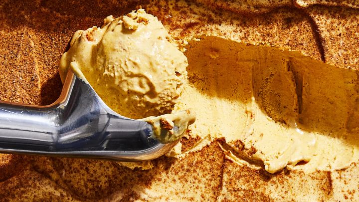 بستنی بیسکوییت مادر خانگی؛ نوستالژی و مقوی بستنی بیسکوییت مادر خانگی؛ نوستالژی و مقوی
