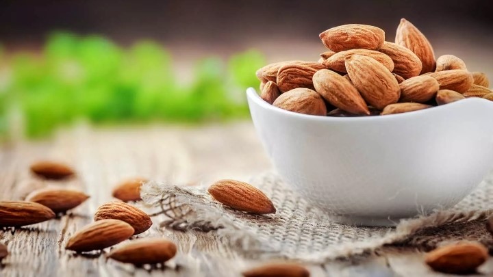 خواص بادام درختی برای کودکان؛ از کنترل وزن تا بهبود خواب خواص بادام درختی برای کودکان؛ از کنترل وزن تا بهبود خواب