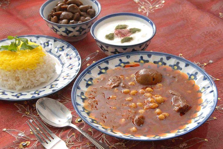 خورش نخود | دستور تهیه خورش محبوب و مخصوص کاشانی (مرحله به مرحله) خورش نخود | دستور تهیه خورش محبوب و مخصوص کاشانی (مرحله به مرحله)