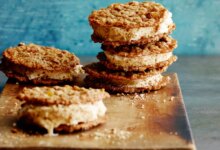 دستور تهیه بیسکو بستنی در منزل با روشی آسان (مرحله به مرحله)