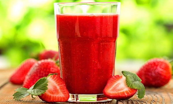 دستور تهیه تصویری و مرحله به مرحله تهیه شربت و مربای توت فرنگی (مرحله به مرحله)