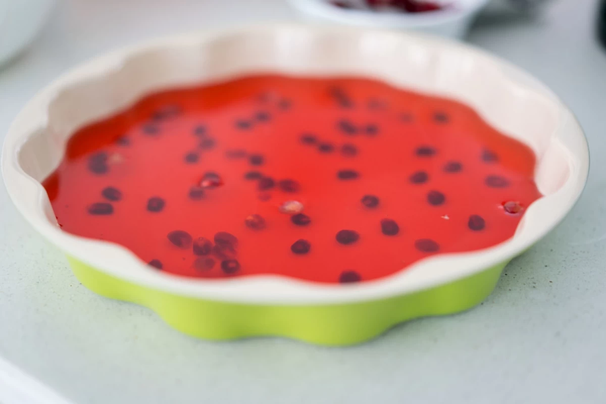 دستور تهیه تهیه ژله یلدایی (مرحله به مرحله) دستور تهیه تهیه ژله یلدایی (مرحله به مرحله)