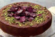 دستور تهیه تهیه ۳ مدل کیک عصرانه با طعم گلاب + عکس (مرحله به مرحله)