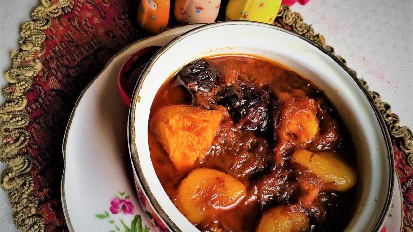 دستور تهیه خورش آلو مسما شیک و مجلسی (مرحله به مرحله) دستور تهیه خورش آلو مسما شیک و مجلسی (مرحله به مرحله)