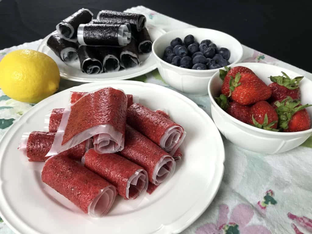 دستور تهیه درست کردن لواشک توت فرنگی (مرحله به مرحله)