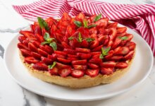 دستور تهیه دستور تهیه پای توت فرنگی در منزل (مرحله به مرحله)