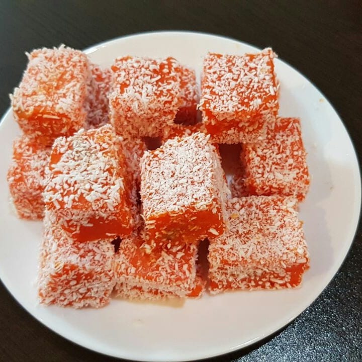 دستور تهیه لوکوم خوشمزه هویج شیرینی محبوب ترکی (مرحله به مرحله) دستور تهیه لوکوم خوشمزه هویج شیرینی محبوب ترکی (مرحله به مرحله)
