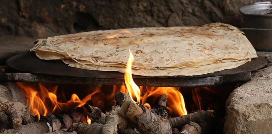 دستور تهیه نان تیری : نان ویژه ی بختیاری ها (مرحله به مرحله) دستور تهیه نان تیری : نان ویژه ی بختیاری ها (مرحله به مرحله)