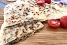 دستور تهیه و تهیه آسان گزلمه غذای ترکی خوشمزه با بادمجان (مرحله به مرحله)