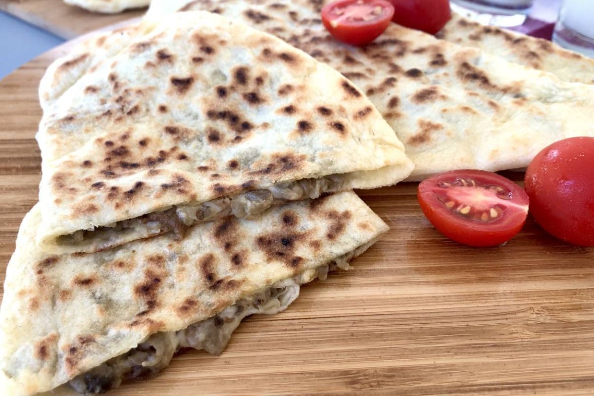 دستور تهیه و تهیه آسان گزلمه غذای ترکی خوشمزه با بادمجان (مرحله به مرحله)