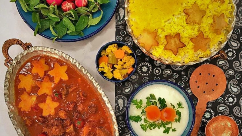 دستور تهیه پخت خورش به آلو (مرحله به مرحله) دستور تهیه پخت خورش به آلو (مرحله به مرحله)