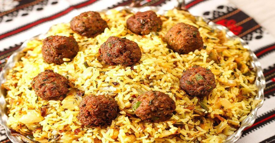 دستور تهیه پلو ترش یک غذای سنتی ایرانی (مرحله به مرحله)