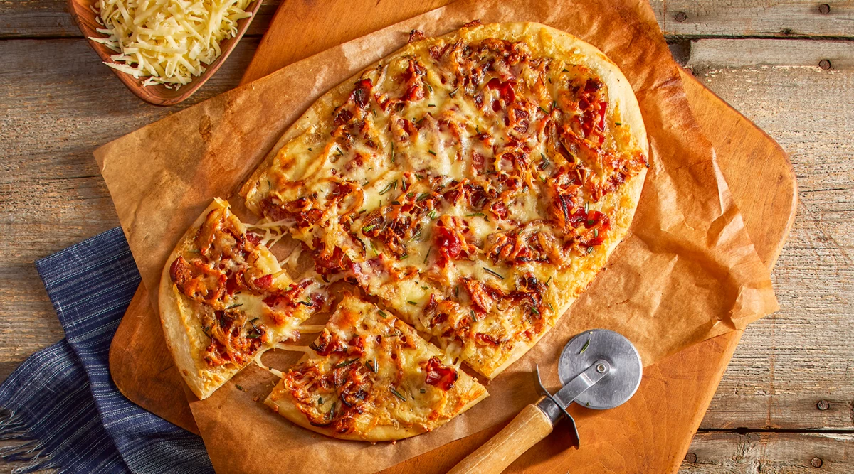 دستور تهیه پیتزا خانگی به سبک آلمانی (مرحله به مرحله) دستور تهیه پیتزا خانگی به سبک آلمانی (مرحله به مرحله)