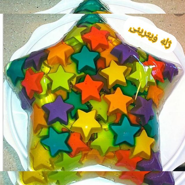 دستور تهیه ژله ویترینی به شکل ستاره خوشمزه و مجلسی (مرحله به مرحله) دستور تهیه ژله ویترینی به شکل ستاره خوشمزه و مجلسی (مرحله به مرحله)
