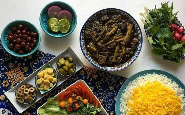 دستور تهیه ی خورشت کنگر غذایی سنتی و پر خاصیت (مرحله به مرحله) دستور تهیه ی خورشت کنگر غذایی سنتی و پر خاصیت (مرحله به مرحله)