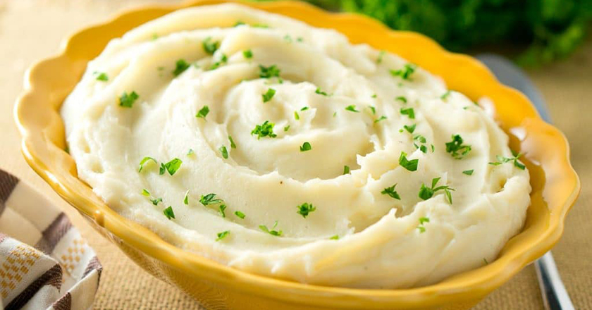 دستور تهیه ی پوره سیب زمینی مناسب برای همه ی افراد (مرحله به مرحله)