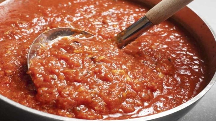 رب گوجه فرنگی را در کمترین زمان، با مخلوط کن درست کنید