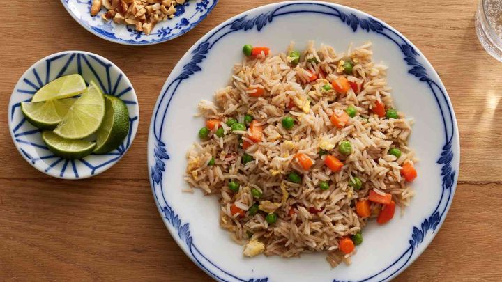 رسپی برنج سرخ شده چینی خوشمزه؛ به روش رستورانی رسپی برنج سرخ شده چینی خوشمزه؛ به روش رستورانی