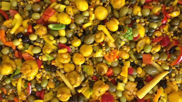 رسپی ترشی ذرت و زیتون؛ ترکیبی لاکچری و پرطرفدار