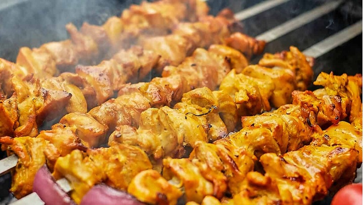 رسپی جوجه کباب به سبک رستورانی + نکات و فوت‌ و فن‌ها