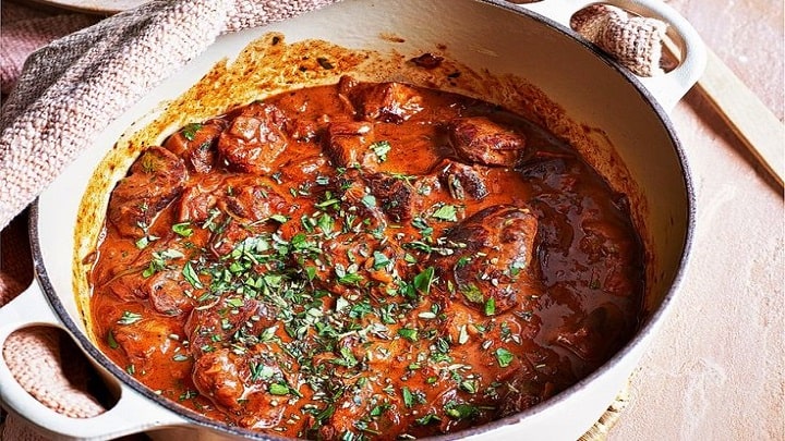 رسپی خورش آلو ترش سمنانی؛ نذری برای ۱۰۰ نفر