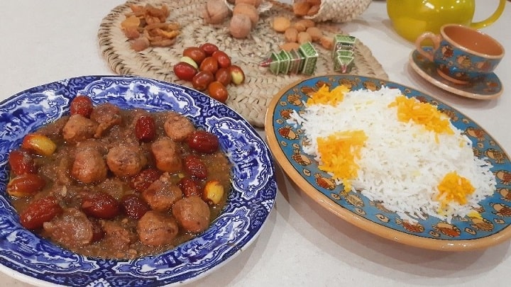 رسپی خورش عناب و بادام؛ غذای دوران صفوی
