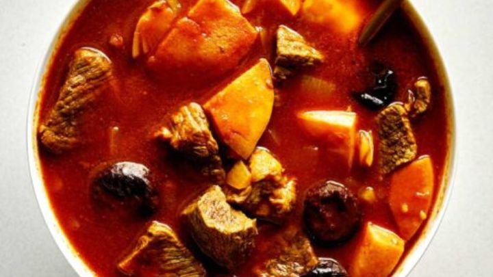 رسپی خورش گردو و آلو (یک ناهار مجلسی و خوشمزه) رسپی خورش گردو و آلو (یک ناهار مجلسی و خوشمزه)