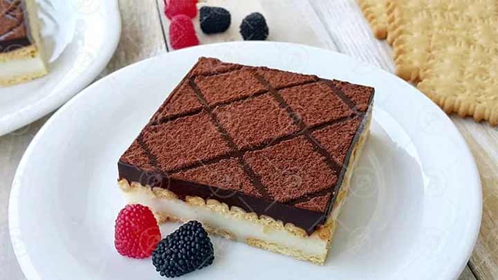 رسپی دسر بیسکویتی دو رنگ؛ با ظاهری زیبا و طعمی بینظیر رسپی دسر بیسکویتی دو رنگ؛ با ظاهری زیبا و طعمی بینظیر