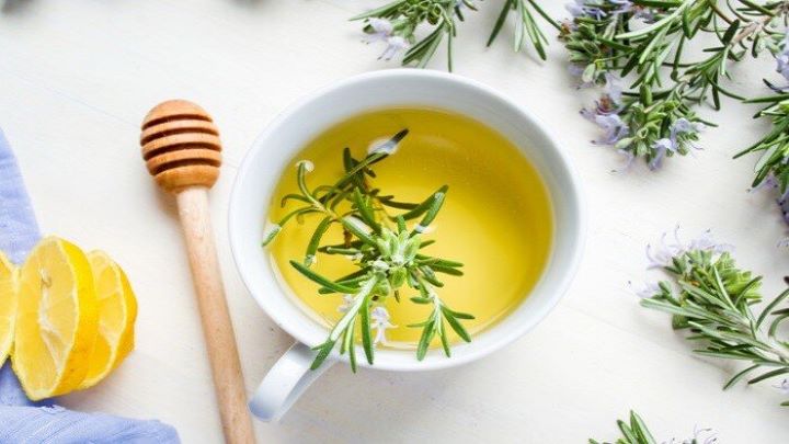 رسپی دمنوش رزماری با ۴ طعم جذاب + بهترین زمان مصرف رسپی دمنوش رزماری با ۴ طعم جذاب + بهترین زمان مصرف