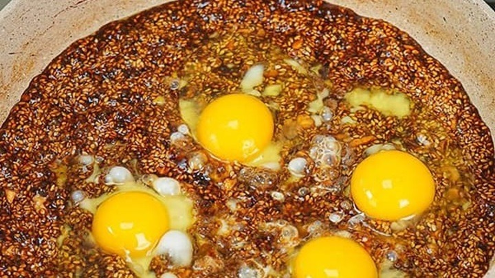 رسپی دوشاب یومورتا (شیره انگور و تخم مرغ)؛ برای صبحانه