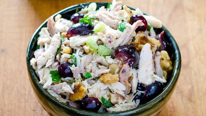 رسپی سالاد مرغ و گردو؛ یک شام کامل و مغذی رسپی سالاد مرغ و گردو؛ یک شام کامل و مغذی