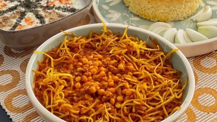 رسپی قیمه چرخ کرده لاهیجان؛ نذری برای ۱۰۰ نفر