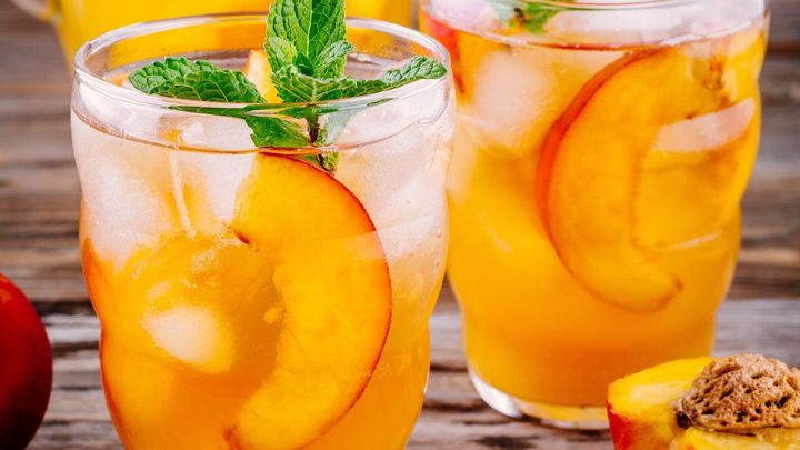رسپی لیموناد هلو خانگی؛ خنک و خوشمزه تابستانی