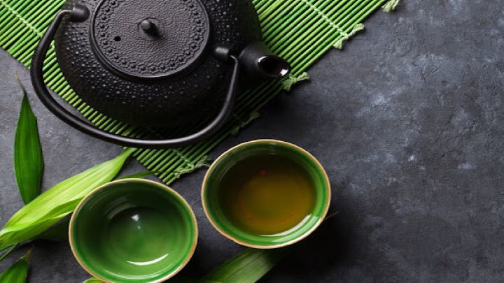 رسپی چای سبز و لیمو؛ معجونی از طراوت و آرامش رسپی چای سبز و لیمو؛ معجونی از طراوت و آرامش