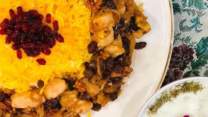 رسپی گردو پلو با کشمش و مرغ؛ ناهاری خوشمزه و متفاوت رسپی گردو پلو با کشمش و مرغ؛ ناهاری خوشمزه و متفاوت