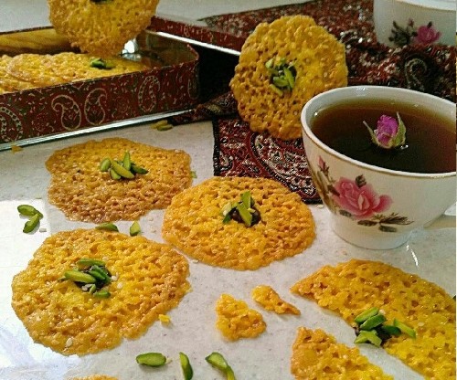 دستور تهیه و پخت سوهان توری در منزل مناسب پذیرایی عید ۹۸ (مرحله به مرحله) دستور تهیه و پخت سوهان توری در منزل مناسب پذیرایی عید ۹۸ (مرحله به مرحله)