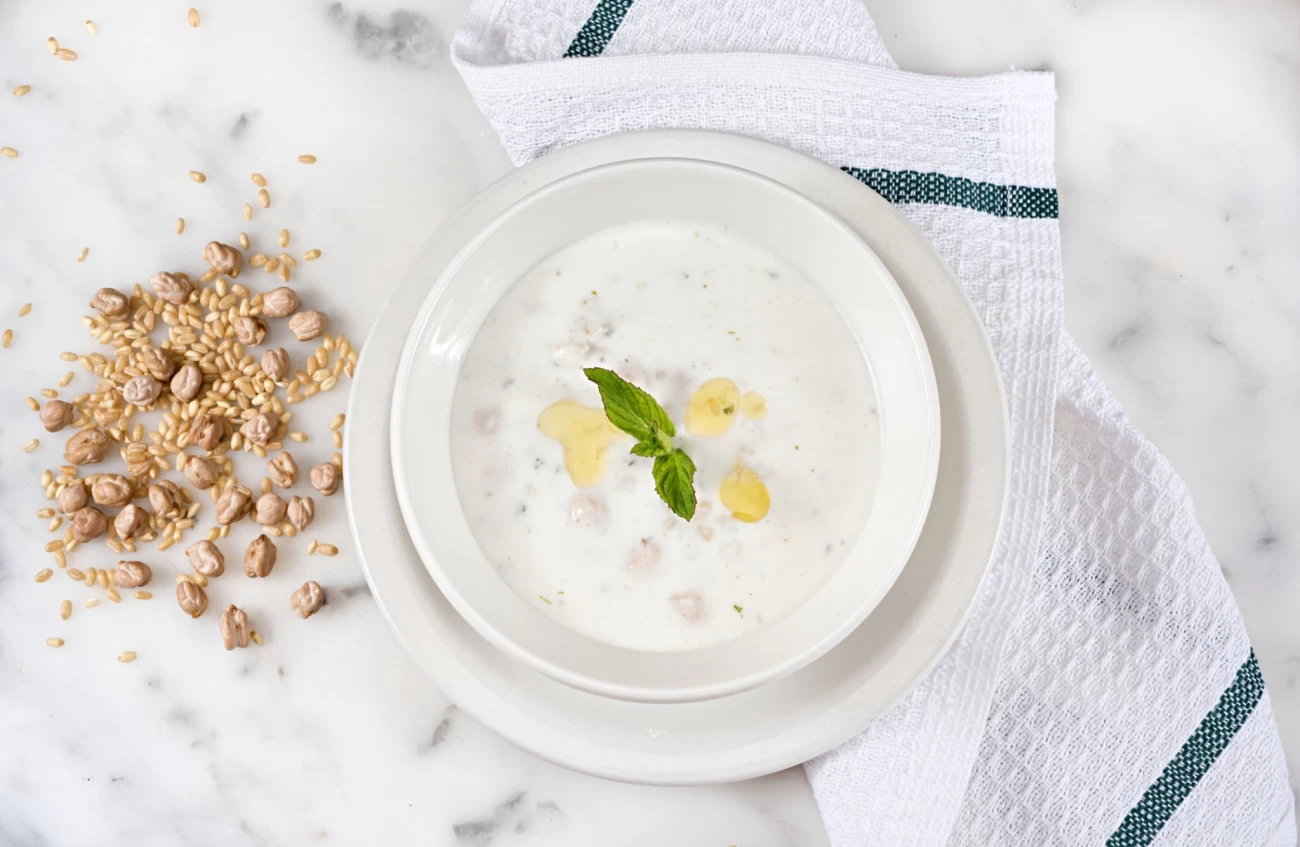 دستور تهیه آش گندم اصفهان و نکات طلایی برای خوشمزه تر شدن آن (مرحله به مرحله) دستور تهیه آش گندم اصفهان و نکات طلایی برای خوشمزه تر شدن آن (مرحله به مرحله)