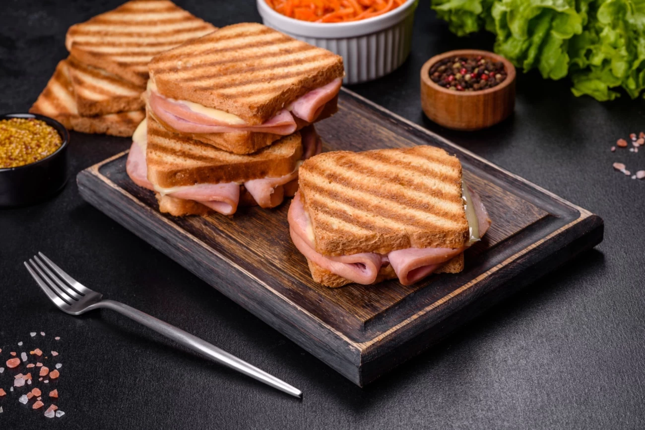 دستور تهیه اسنک ژامبون (مرحله به مرحله)