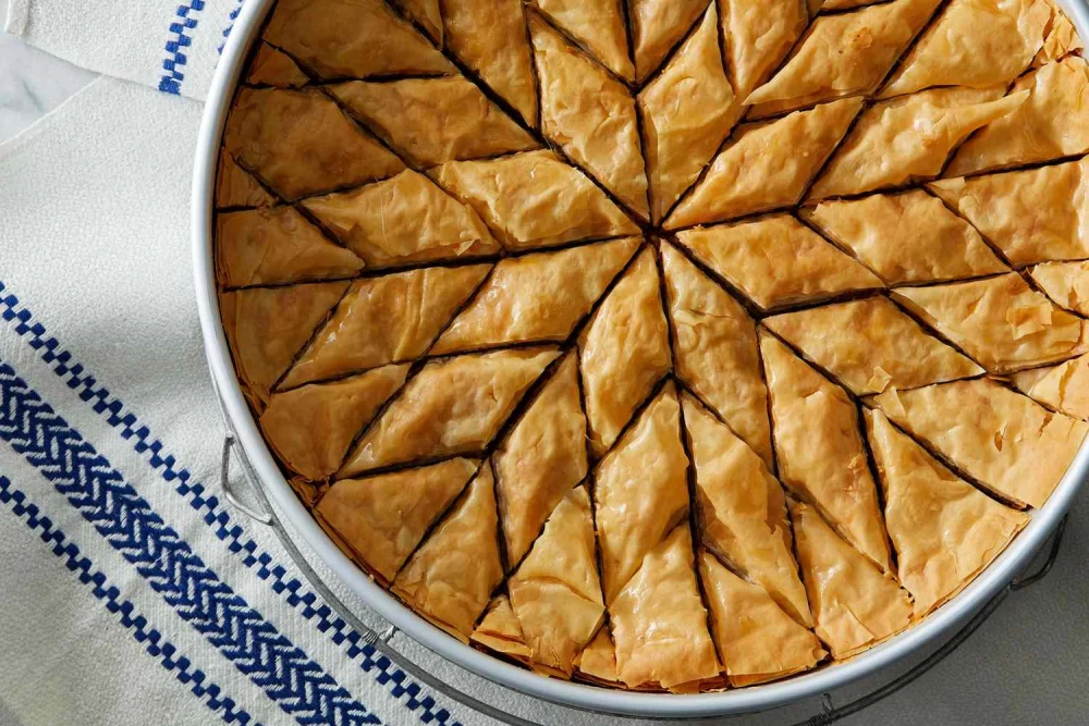 دستور تهیه باقلوای گردویی خوشمزه و مخصوص (مرحله به مرحله)