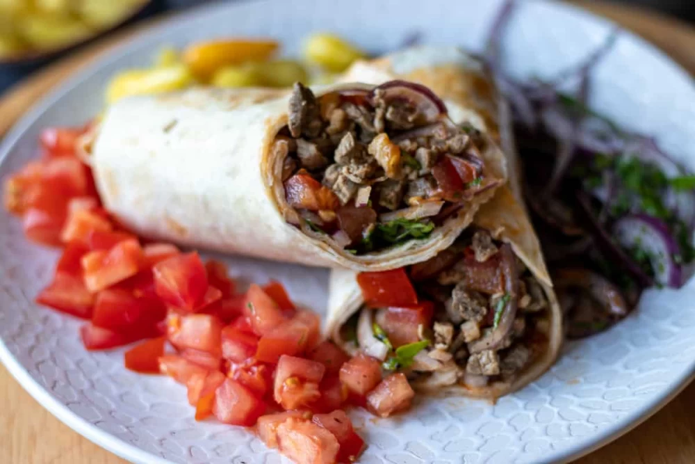 دستور تهیه تانتونی tantuni گوشت ( ترکیه ) (مرحله به مرحله) دستور تهیه تانتونی tantuni گوشت ( ترکیه ) (مرحله به مرحله)