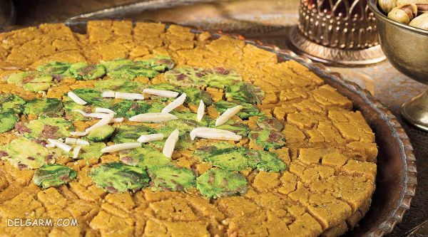 دستور تهیه حلوا سوهان دسری خوشمزه و مقوی (مرحله به مرحله) دستور تهیه حلوا سوهان دسری خوشمزه و مقوی (مرحله به مرحله)