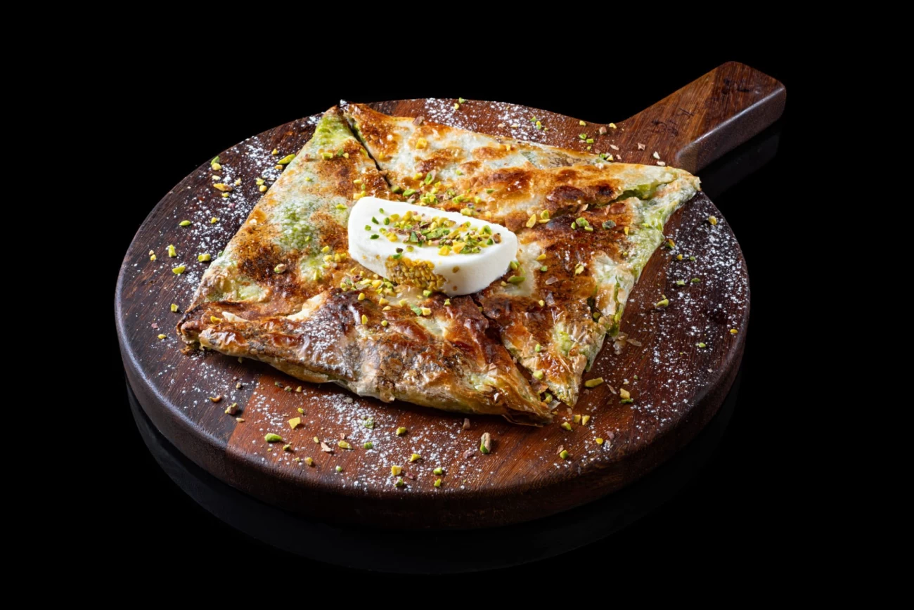 دستور تهیه دسر کاتمر خوشمزه و محبوب در خانه (مرحله به مرحله) دستور تهیه دسر کاتمر خوشمزه و محبوب در خانه (مرحله به مرحله)