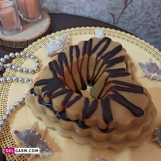 دستور تهیه دسر کارامل با سس شکلاتی خوشمزه و آسان (مرحله به مرحله) دستور تهیه دسر کارامل با سس شکلاتی خوشمزه و آسان (مرحله به مرحله)