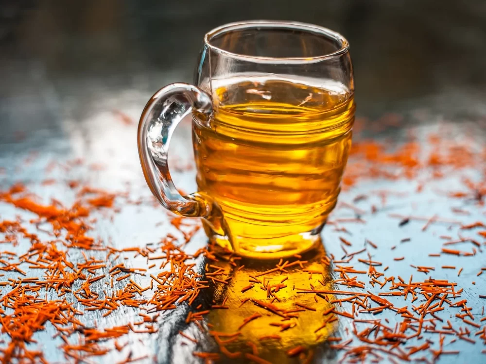 دستور تهیه شربت گلاب زعفران خوشمزه و مجلسی (مرحله به مرحله)