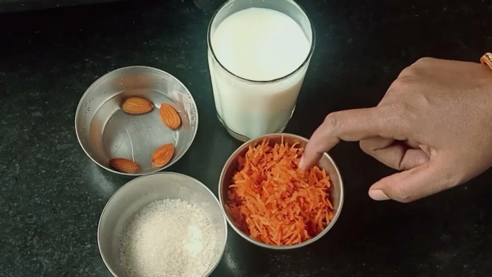 دستور تهیه شیر هویج خانگی ساده و خوشمزه (مرحله به مرحله) دستور تهیه شیر هویج خانگی ساده و خوشمزه (مرحله به مرحله)